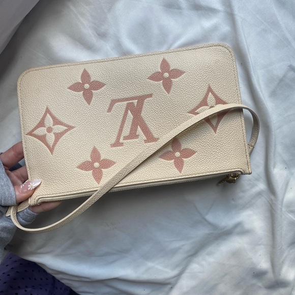 Authentic Louis  Vuitton Wristlet - Picture 11 of 16